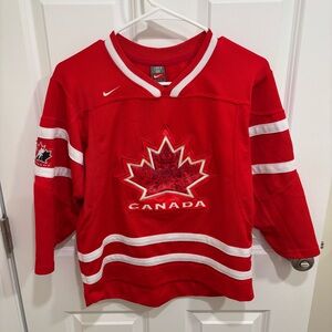 Nike Team Canada Hockey Jersey Youth Size Small 2010 Vancouver Olympics